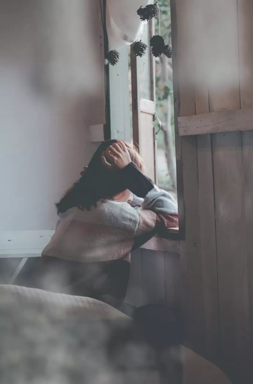 获得真正自由的方法是要学会自我控制。如果情绪总是处于失控状态，就会被感情牵着鼻子