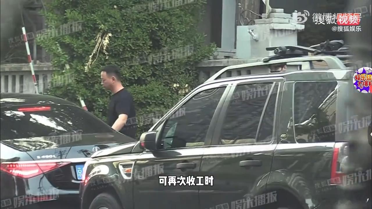 龚俊工作室录音棚连轴转龚俊在工作室和录音棚之间连轴转上班苦脸 下班嘻嘻的龚俊 ​