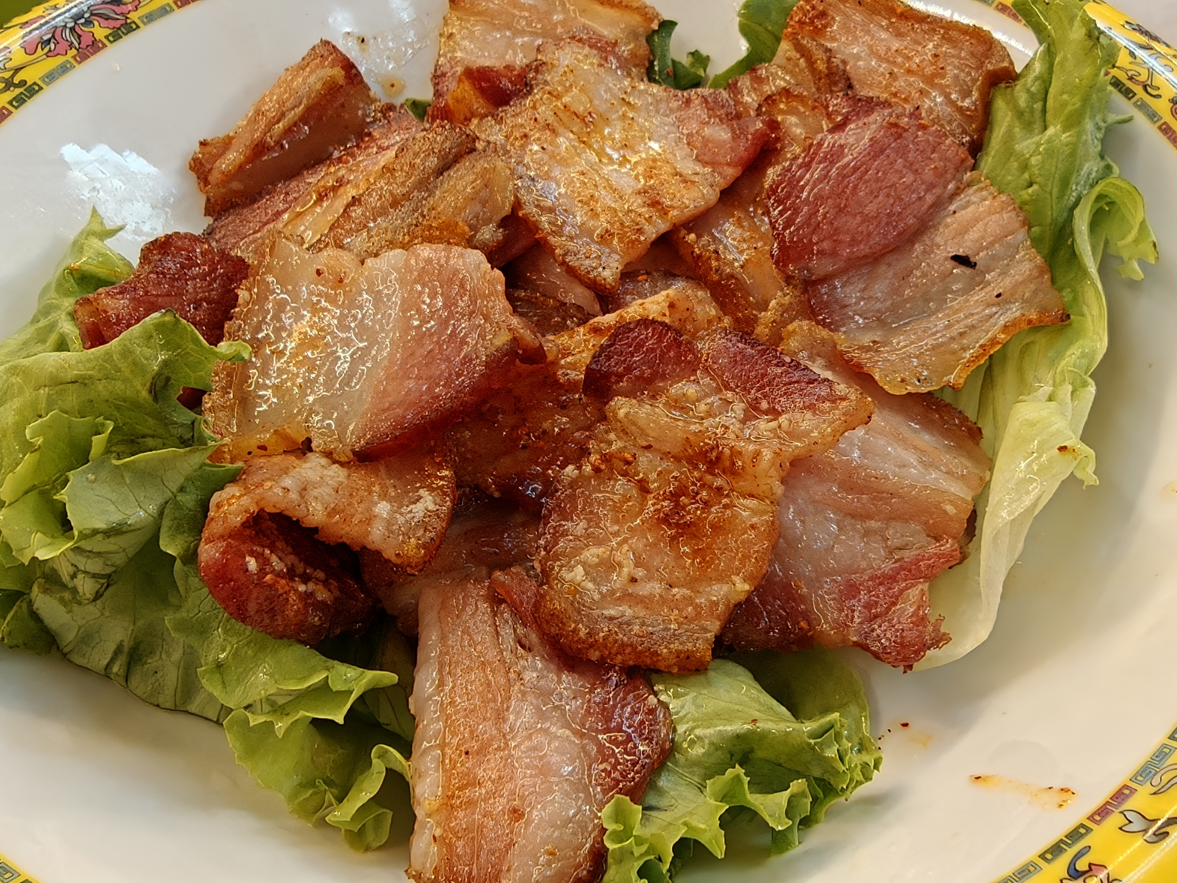 今晚的漂亮饭安排了，牦牛肉火锅，干锅牦牛肉，风干牦牛肉，藏香猪打几分？