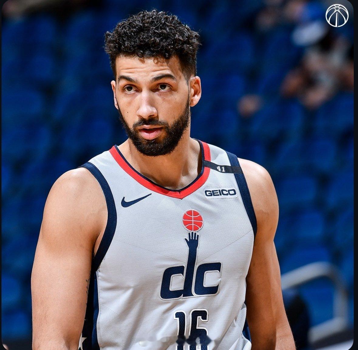 Michael Scotto：奇才已与安东尼-吉尔达成了一年的协议。NBA自由市