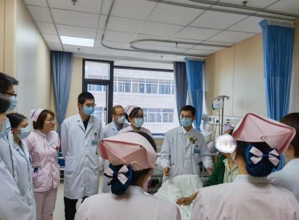 谁能想到，上个厕所居然能差点要了命！

5 月 25 日福建传来消息，一名男子在