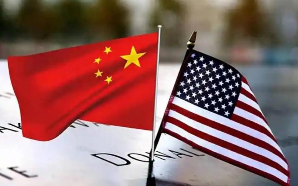 美国人死死咬住高利率不放，就想利用高利差把全球资金都吸过去，让中国的资产价格、房