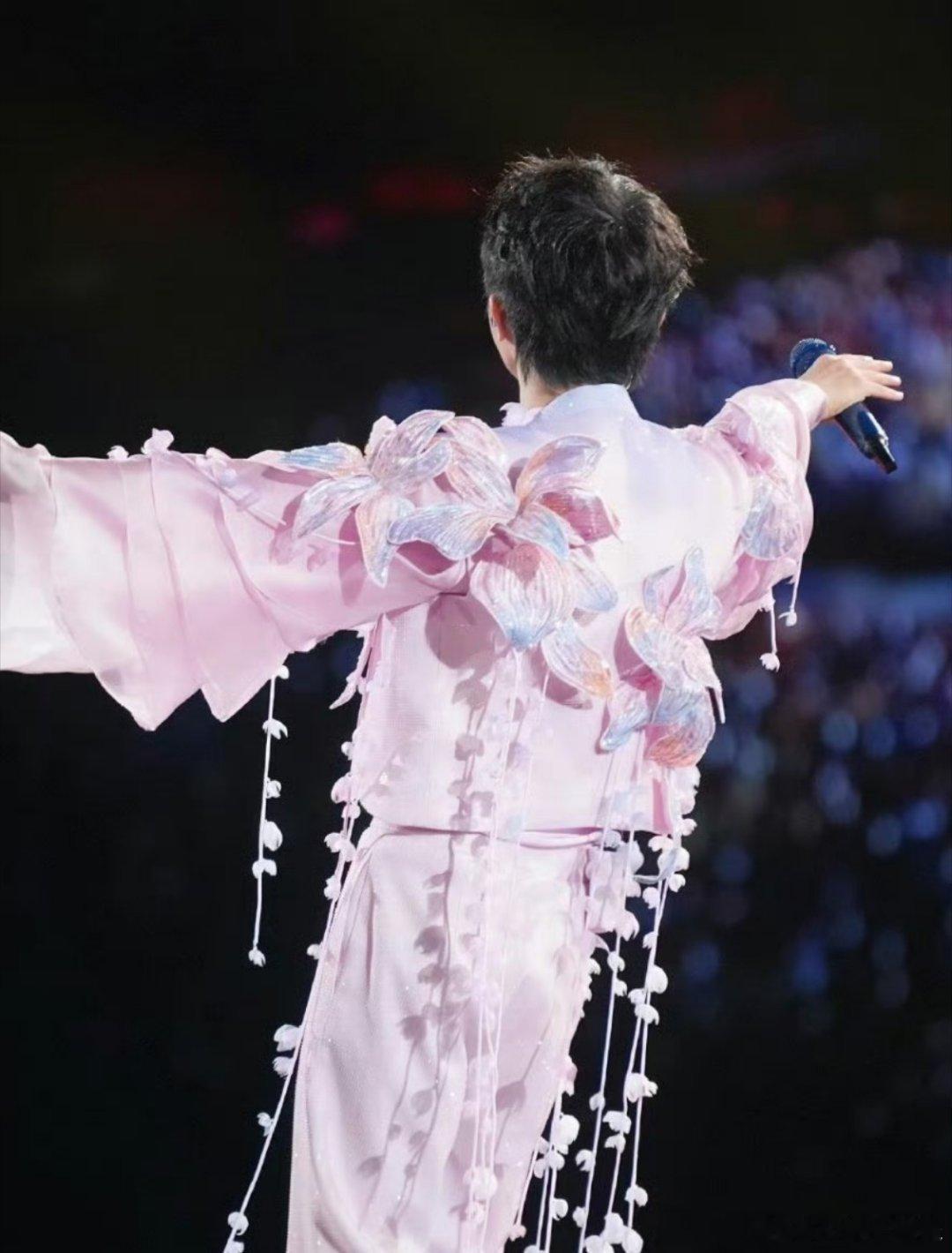 六公主说周深能驾驭所有歌曲 谁不说一句六公主说话向来实事求是！这次夸周深“能驾驭