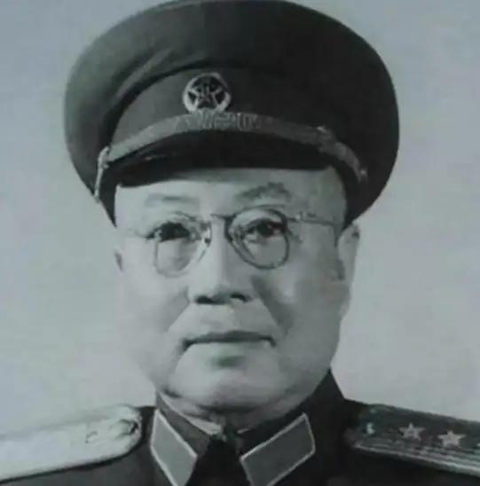 1946年，郭天民瞒着聂荣臻，把一万多该复员的老兵藏在了部队里，政委刘道生发现后