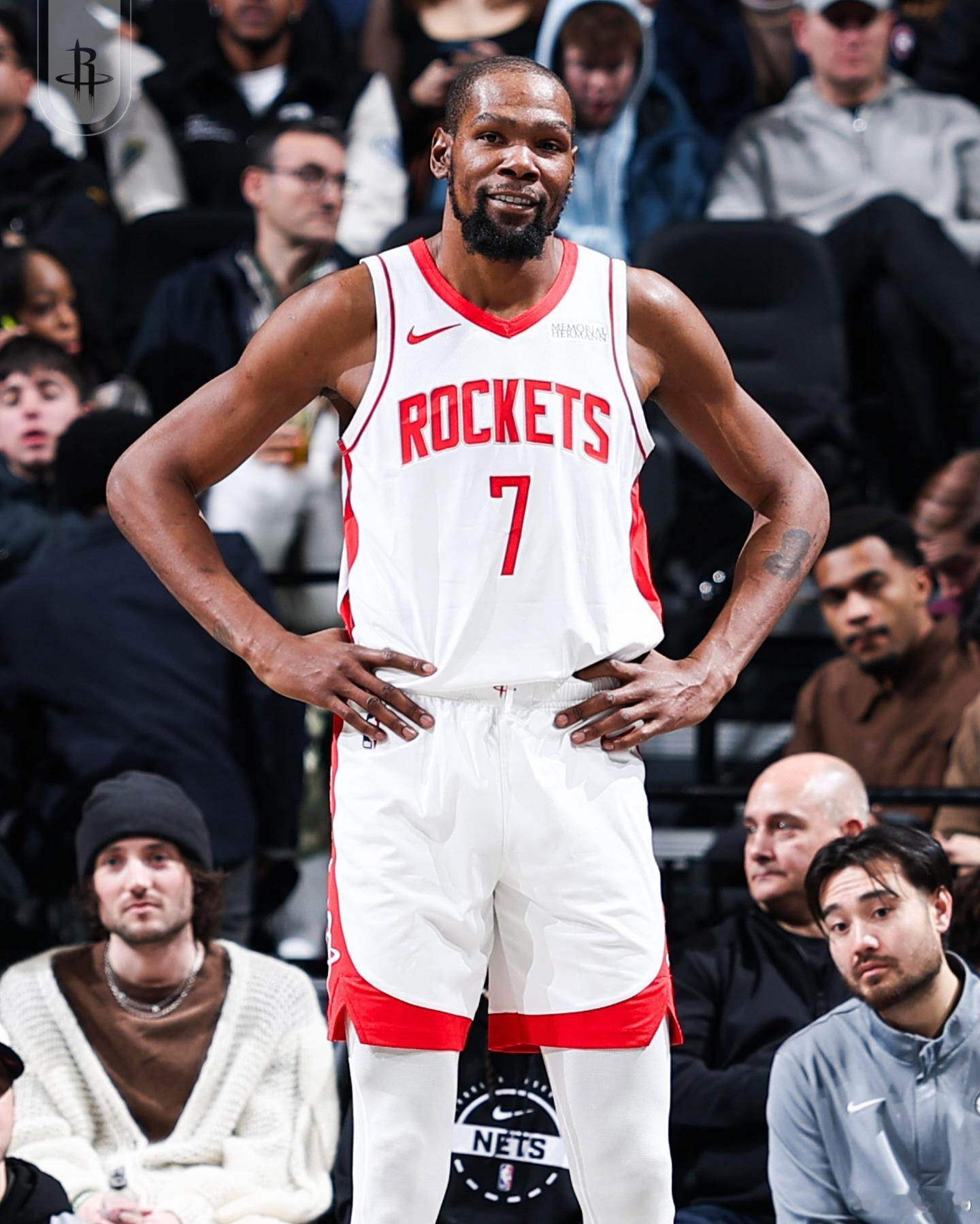 杜兰特今天：34分7助攻5篮板3盖帽26投14中出场38分钟输6分的比赛正负值是