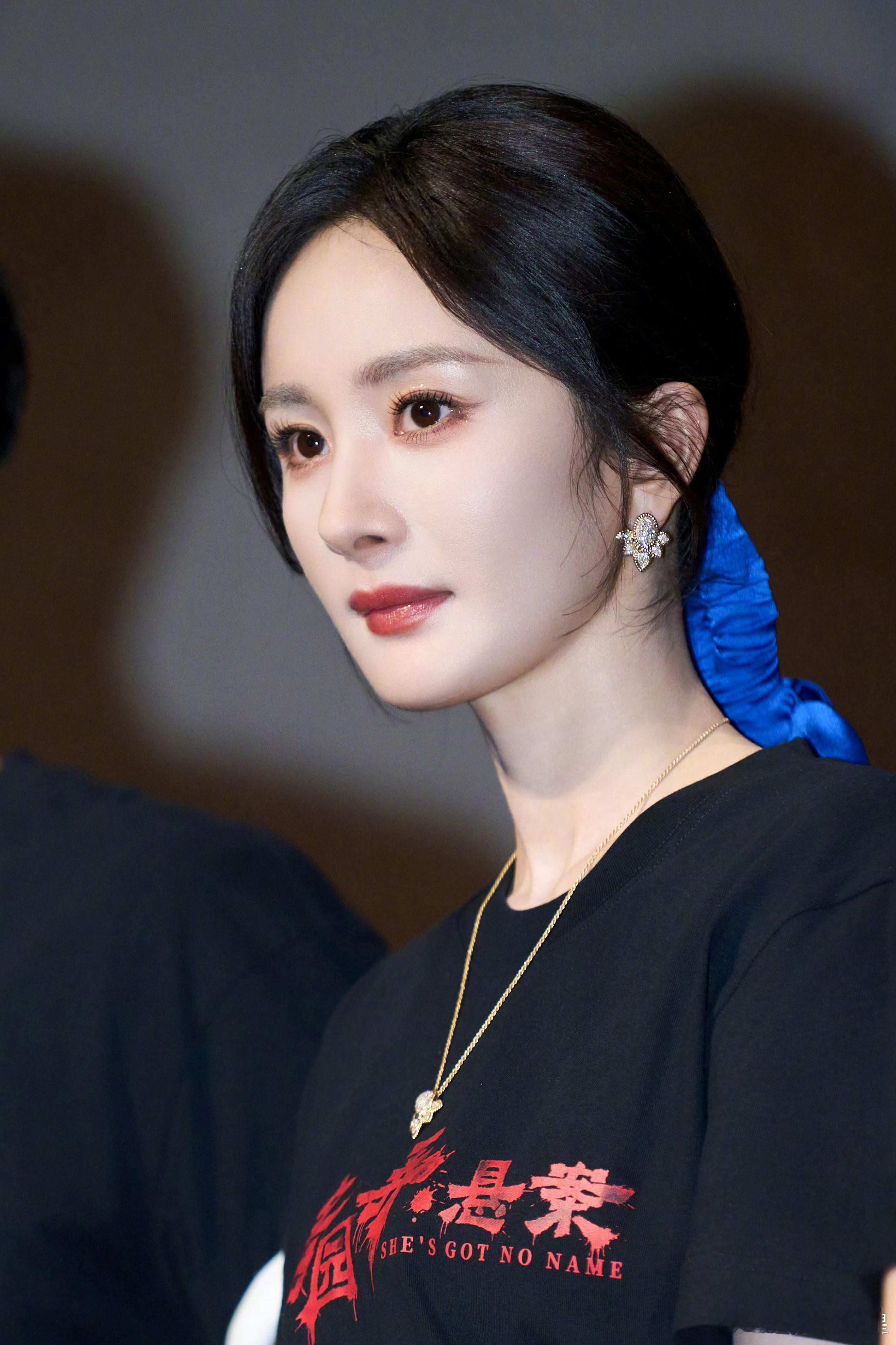 王家卫方辟谣与杨幂赵丽颖合作编假瓜很无聊 ​​​