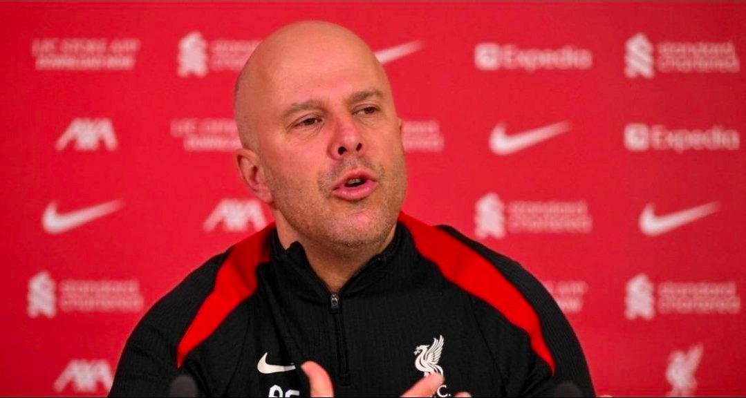 斯洛特：球队目标是重返联赛前四，我心中萨拉赫理应上场比赛北京时间周日凌晨，英超第