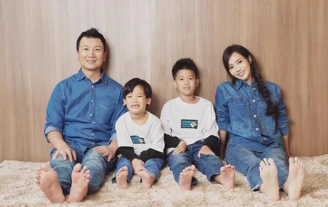 结婚后的生活并不是一片灰暗，只有经历过的人才能真正理解。以前我总是认为结婚生子是