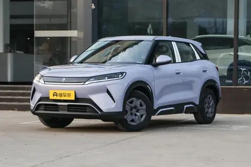 同样7万多，买新元UP301KM领航型，还是二手401KM超越型？
 
最近看小