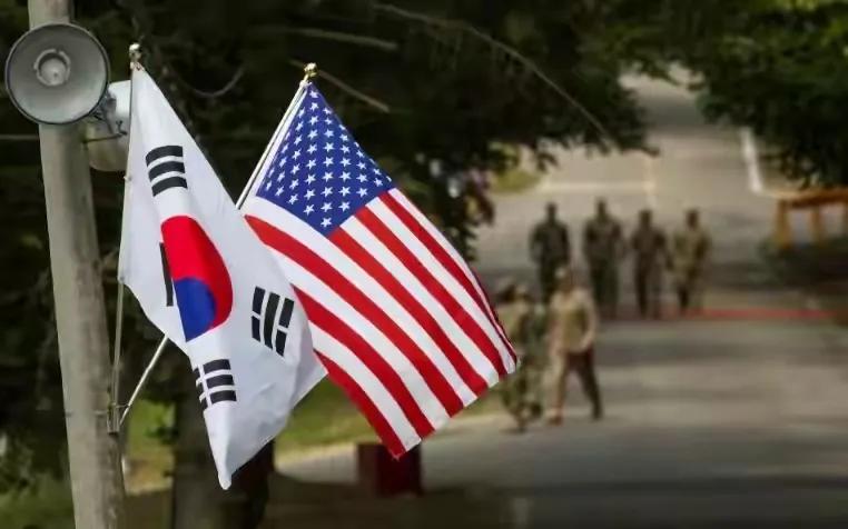 韩国总统李在明说韩国军事实力世界第五，这么强的国家怎么要外国驻军保护呢，应该韩国