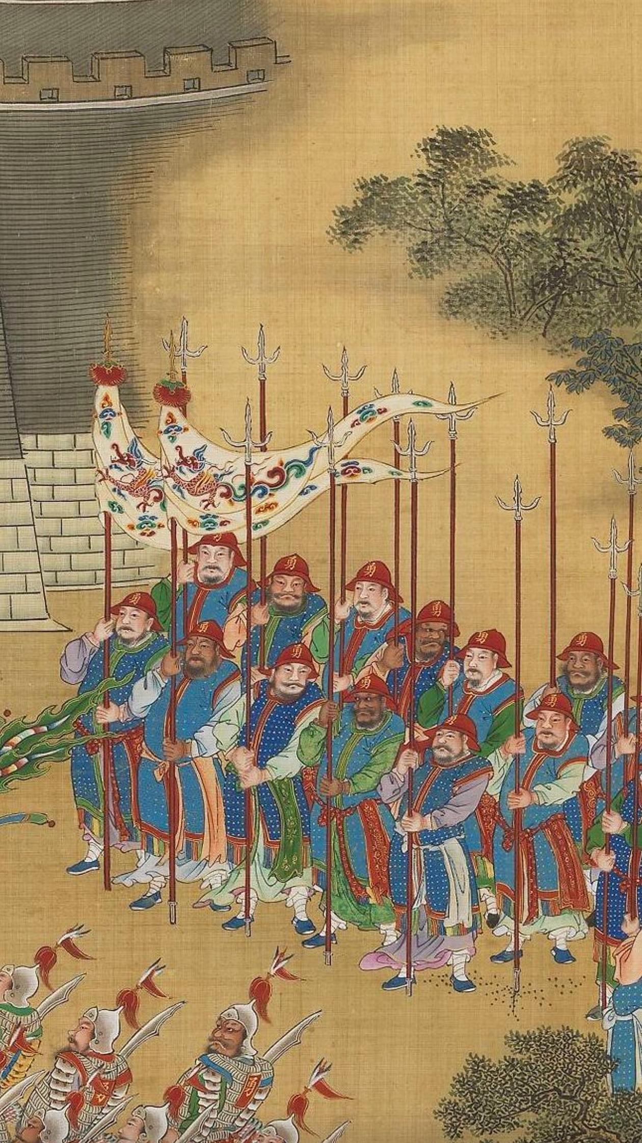 万历十一年，春天，城门口的禁军屏息而立，远处黄瓦红墙在云气里若隐若现。

这一年
