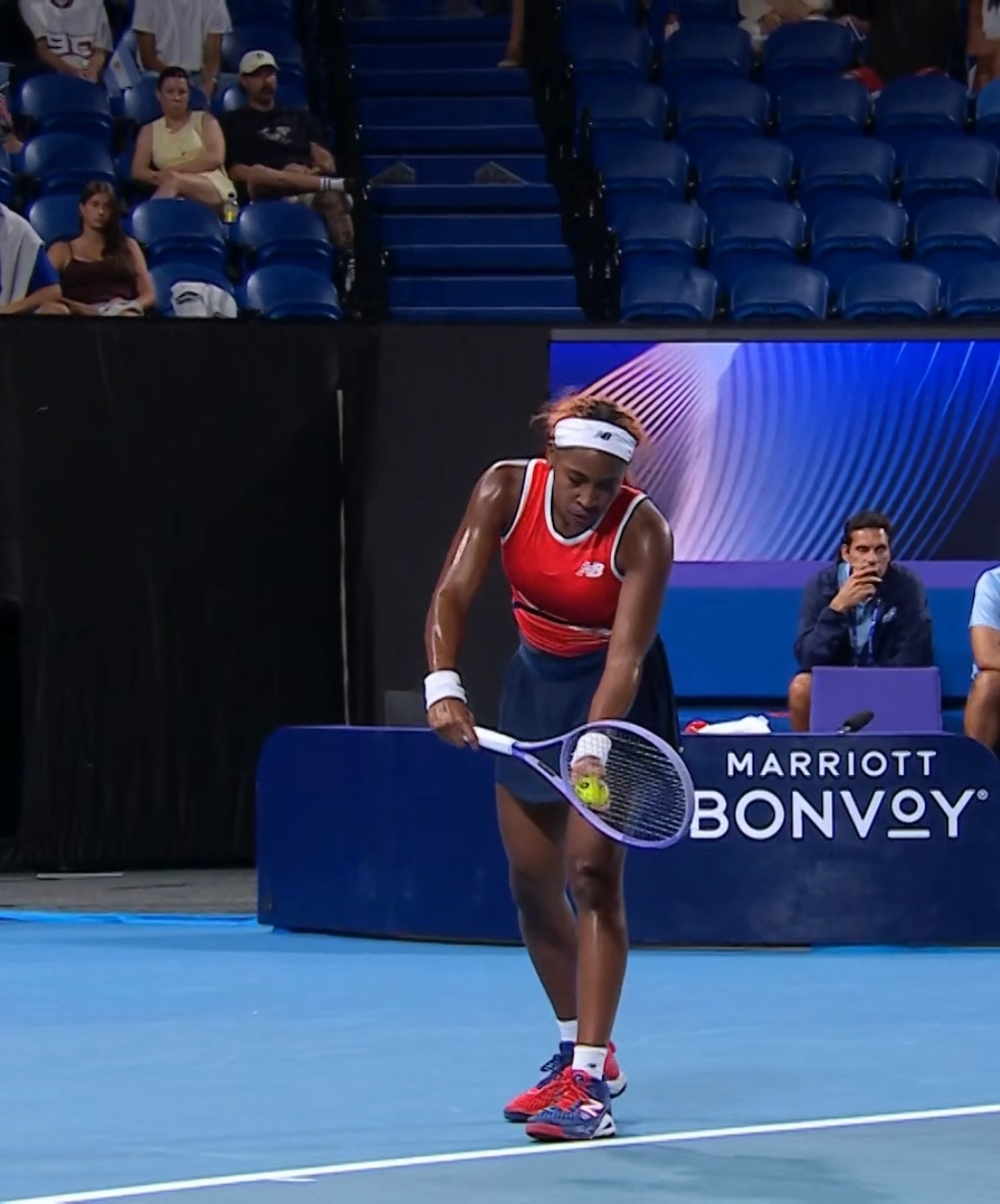 高芙带着新球拍亮相新赛季！紫色的boom，女孩子能忍住不买？网球talking大