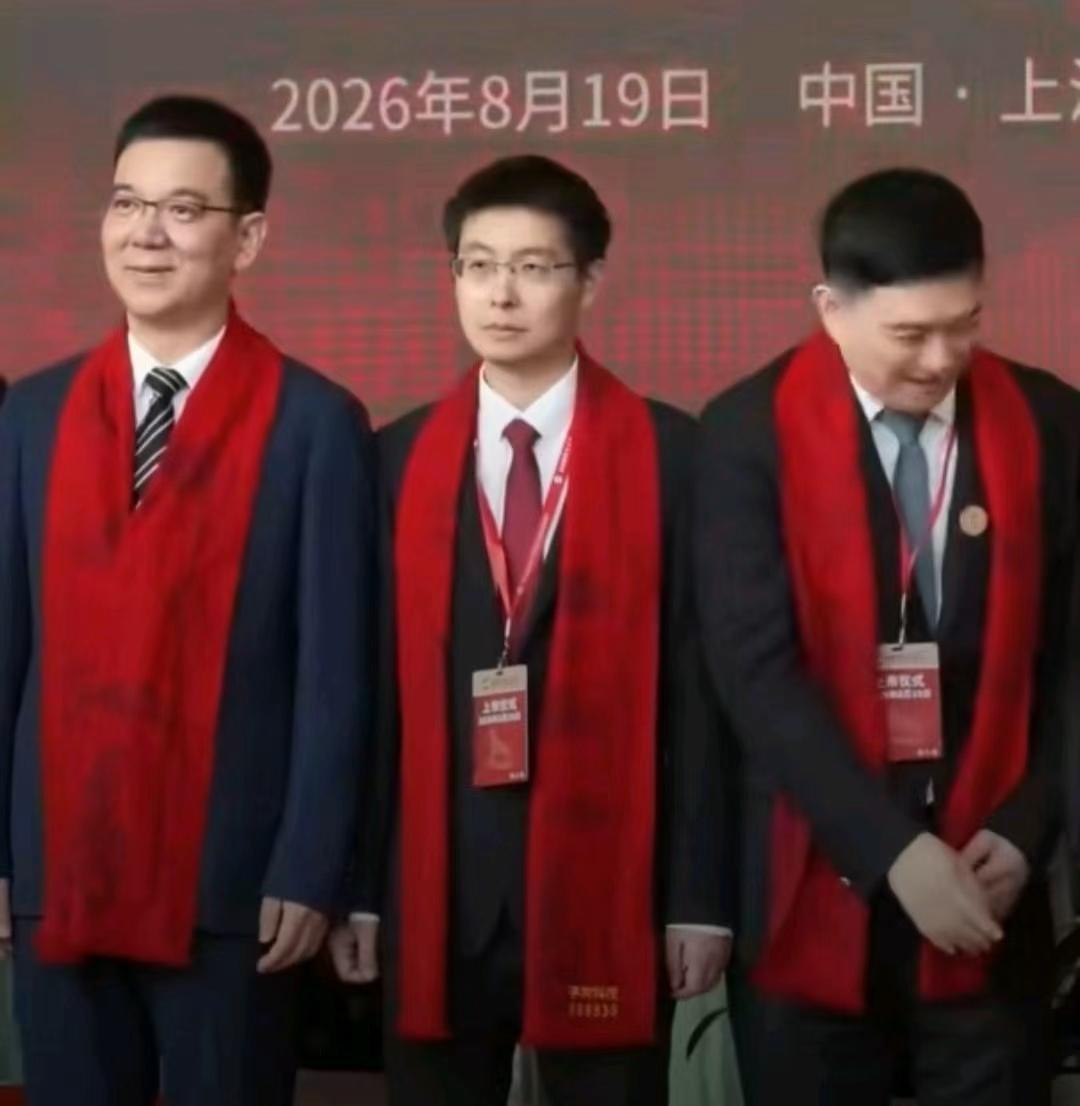 宇树科技连续大跌，股市跟着心惊肉跳！
宇树科技上市后的股价表现，股民直呼心惊。上