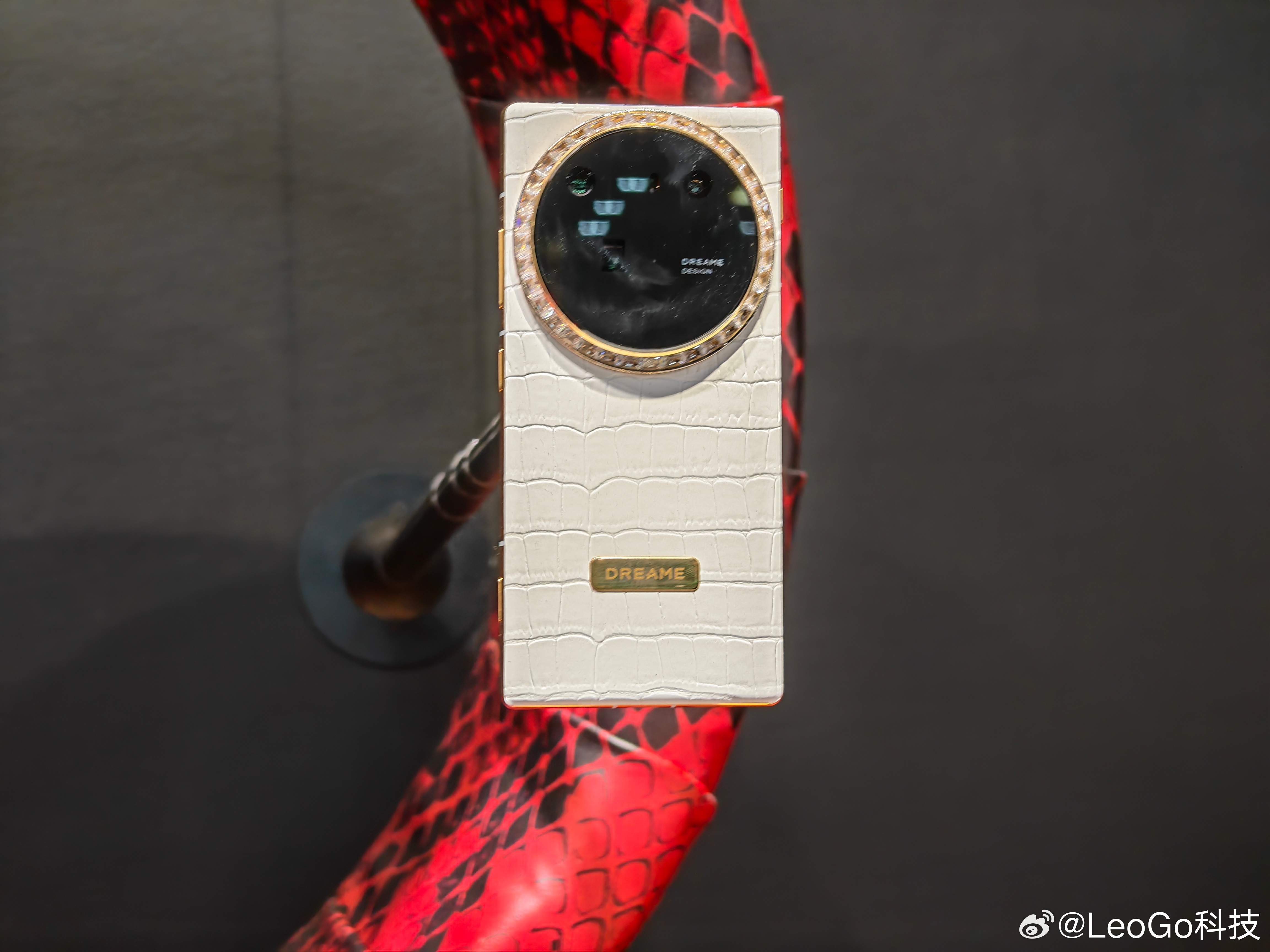 追觅手机研发首期投入100亿带大家近距离看看追觅手机！