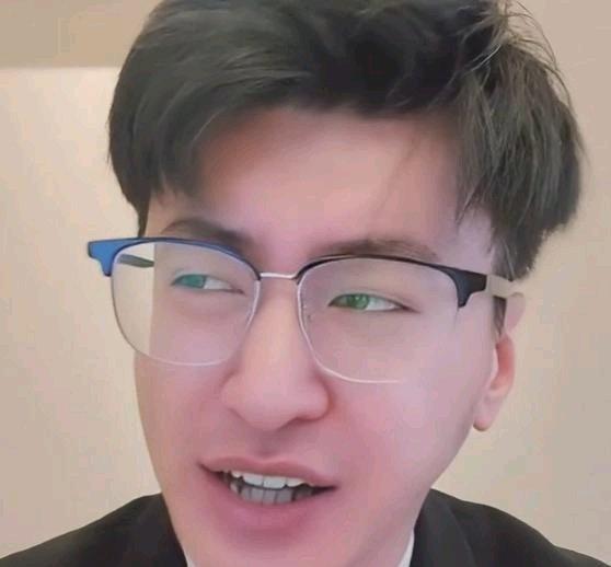 《美国为什么放过钱学森？钱老可不是一般人啊！》播放量：16万
点赞量：7818网