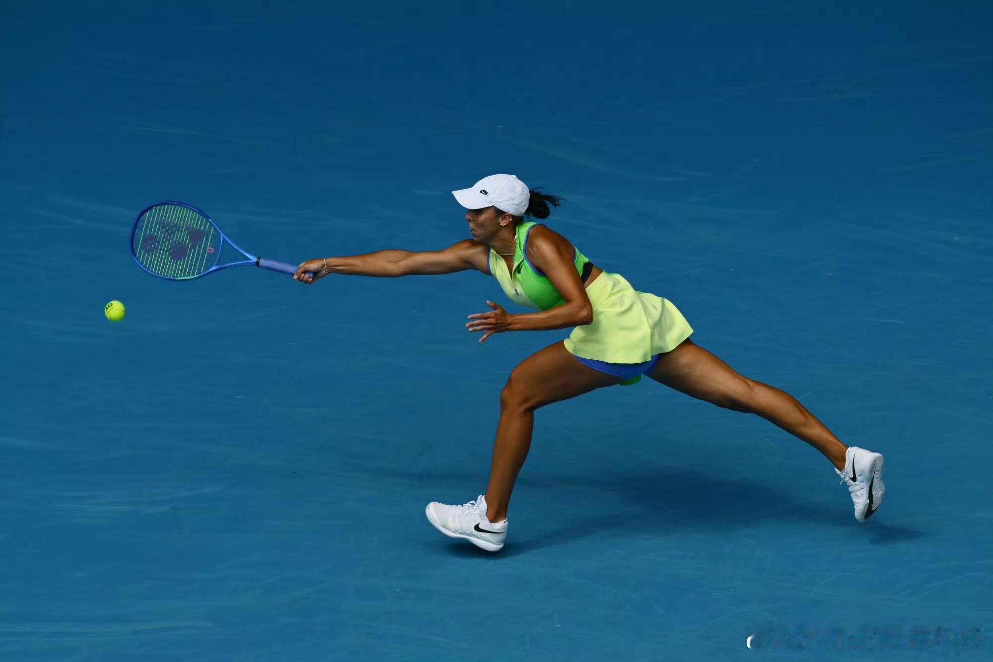 凯斯澳网开门红凯斯经历第一盘开局0:4落后，抢7里0:4落后的噩梦开局，最终完成