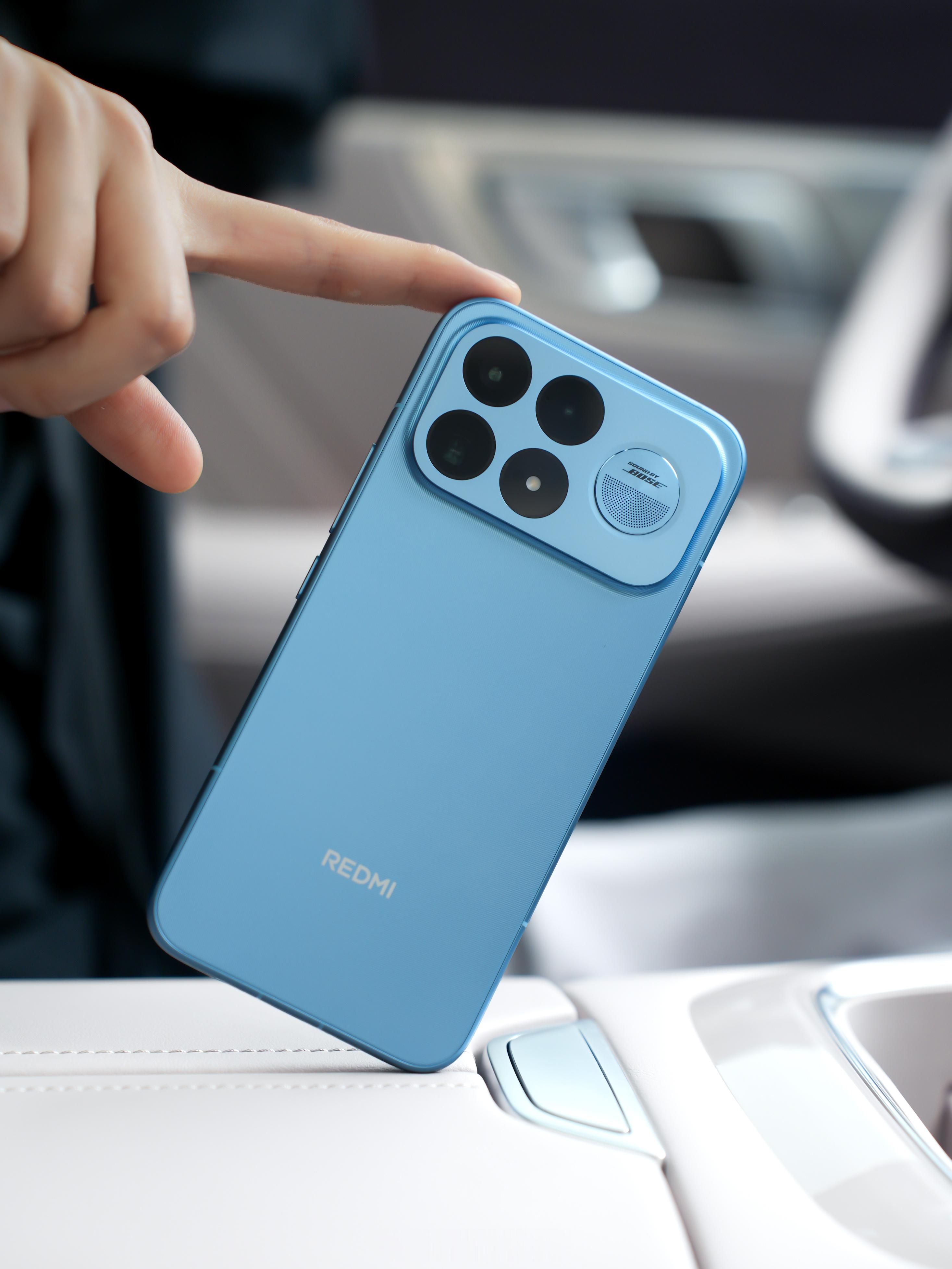 拿到红米K100 Pro Max后，迫不及待在车上拍了一组开箱，追风蓝真的非常非
