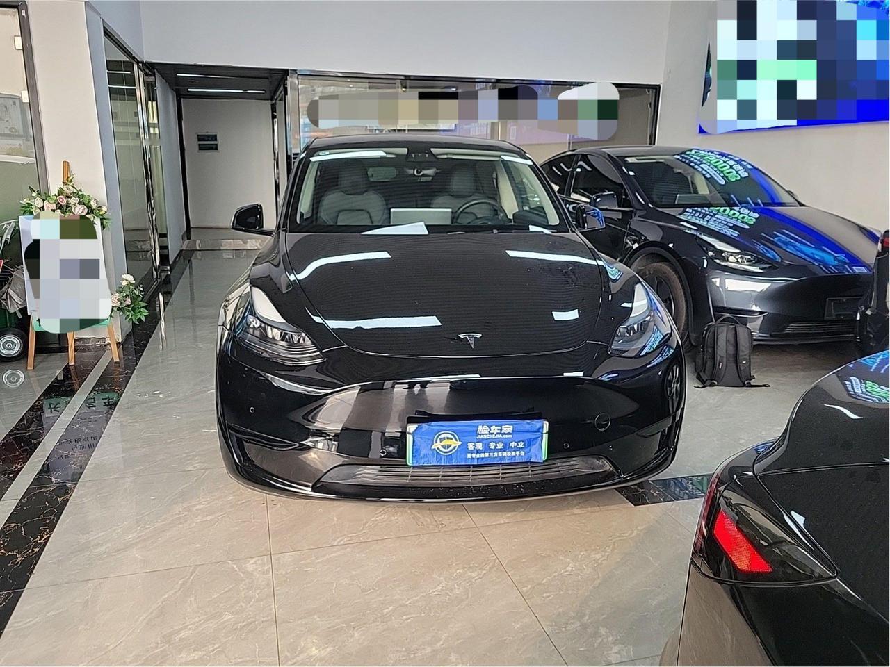 三年亏一半，特斯拉Model Y也不保值？
前两天验了一台特斯拉Model Y，