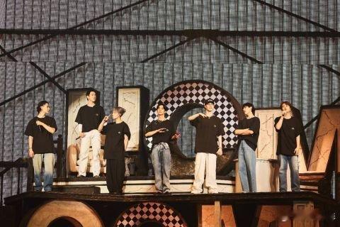 等了好久！三代男团GOT7时隔3年以完整体回归：明年1月发行新专辑、2月举行演唱