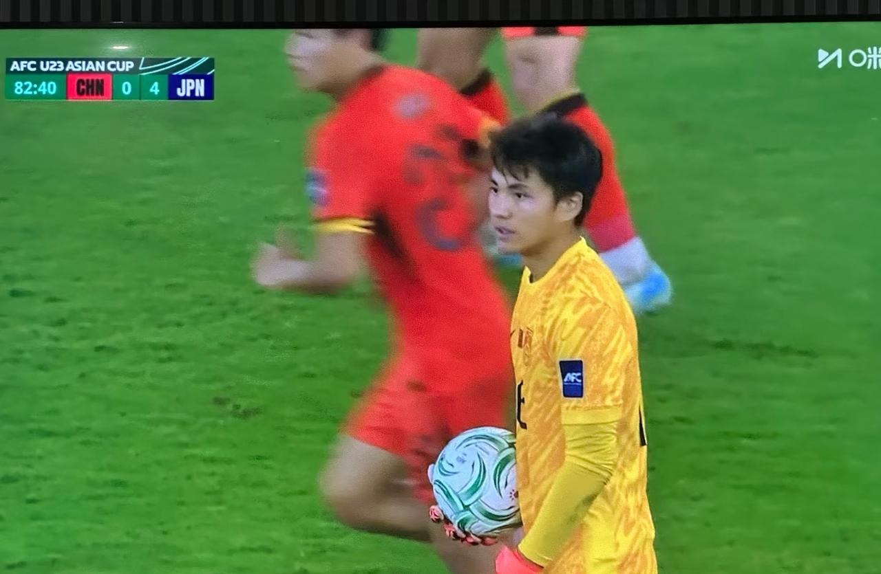 国足正规军碰上这支日本U23，能赢吗？看了U23亚洲杯决赛那4个丢球，真是让人揪