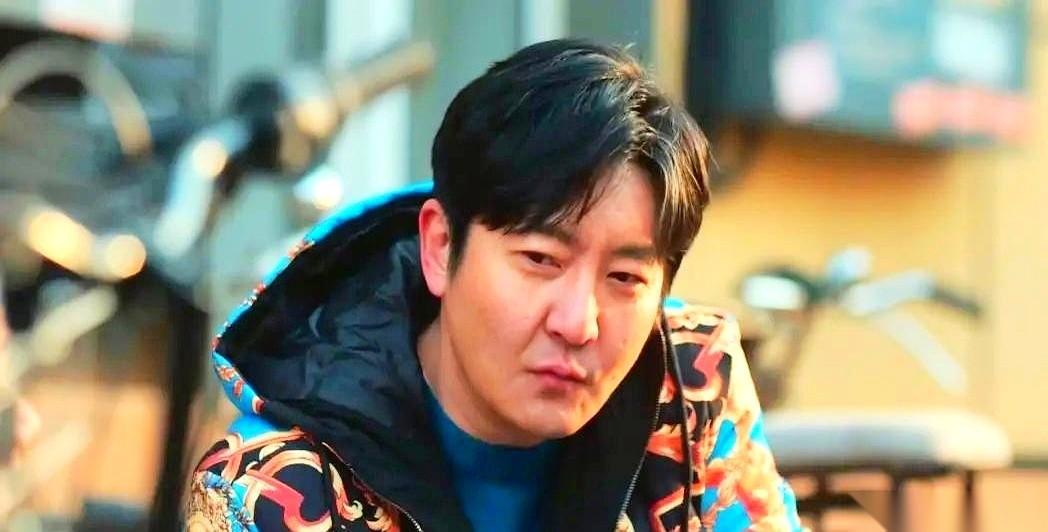 千万别手贱去搜《老舅》的原著结局。
真的，求你了。
我就是那个手贱的人，现在就特