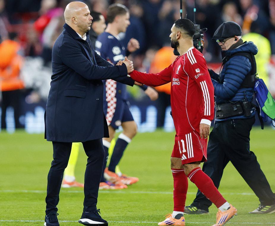 斯洛特：作为教练，用谁不用谁，不正常吗？
萨拉赫：不正常的是在球队近期战绩不佳的