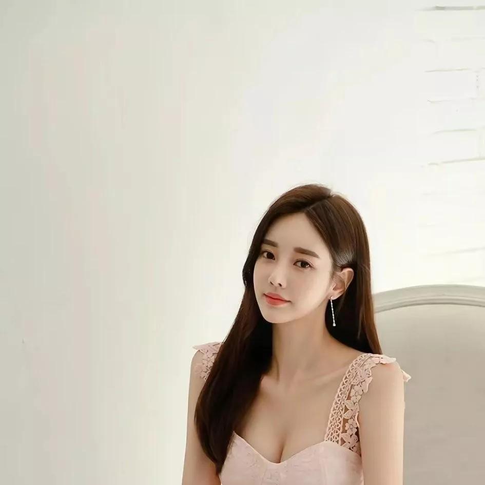 柔美少女，优雅蕾丝，自然光下，甜美动人轻纱少女照 甜系蕾丝写真 甜酷蕾丝照 仙感