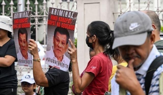 菲律宾媒体消息，国际刑事法院检察官指控被拘留的前总统杜特尔特犯危害人类罪，副检察