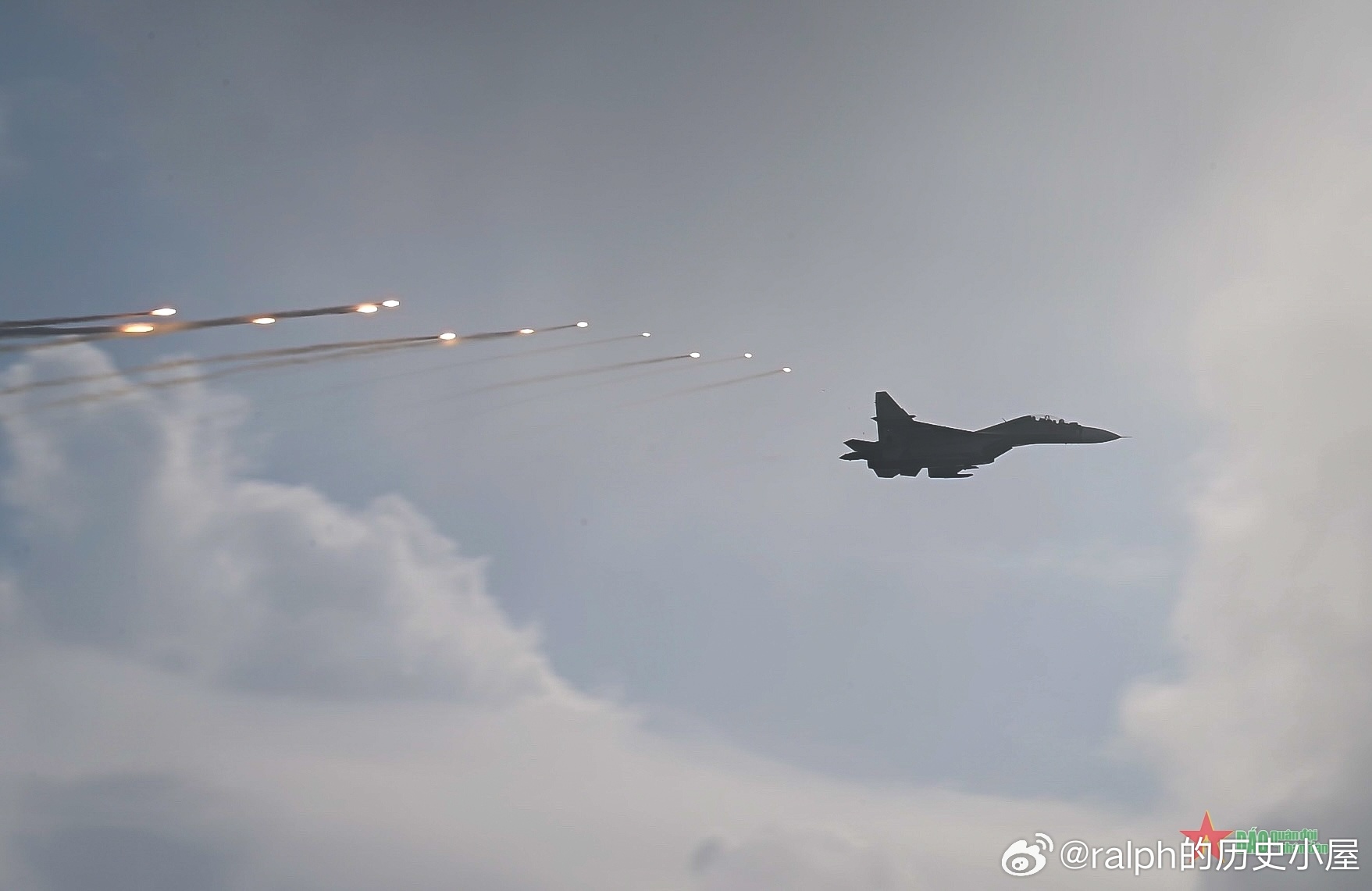 2025年9月2日越南八月革命胜利暨九•二国庆节80周年庆典及阅兵，这是苏-30