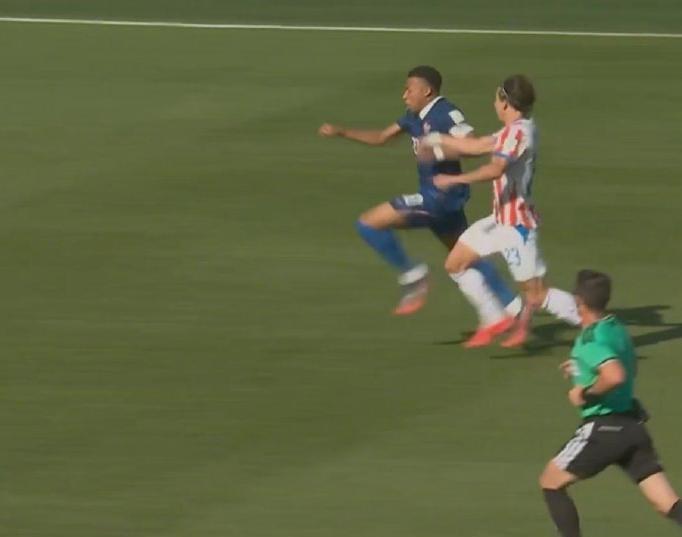 法国1：0险胜巴拉圭晋级世界杯八强，可这比分远没有费城体育场那90分钟发生的故事
