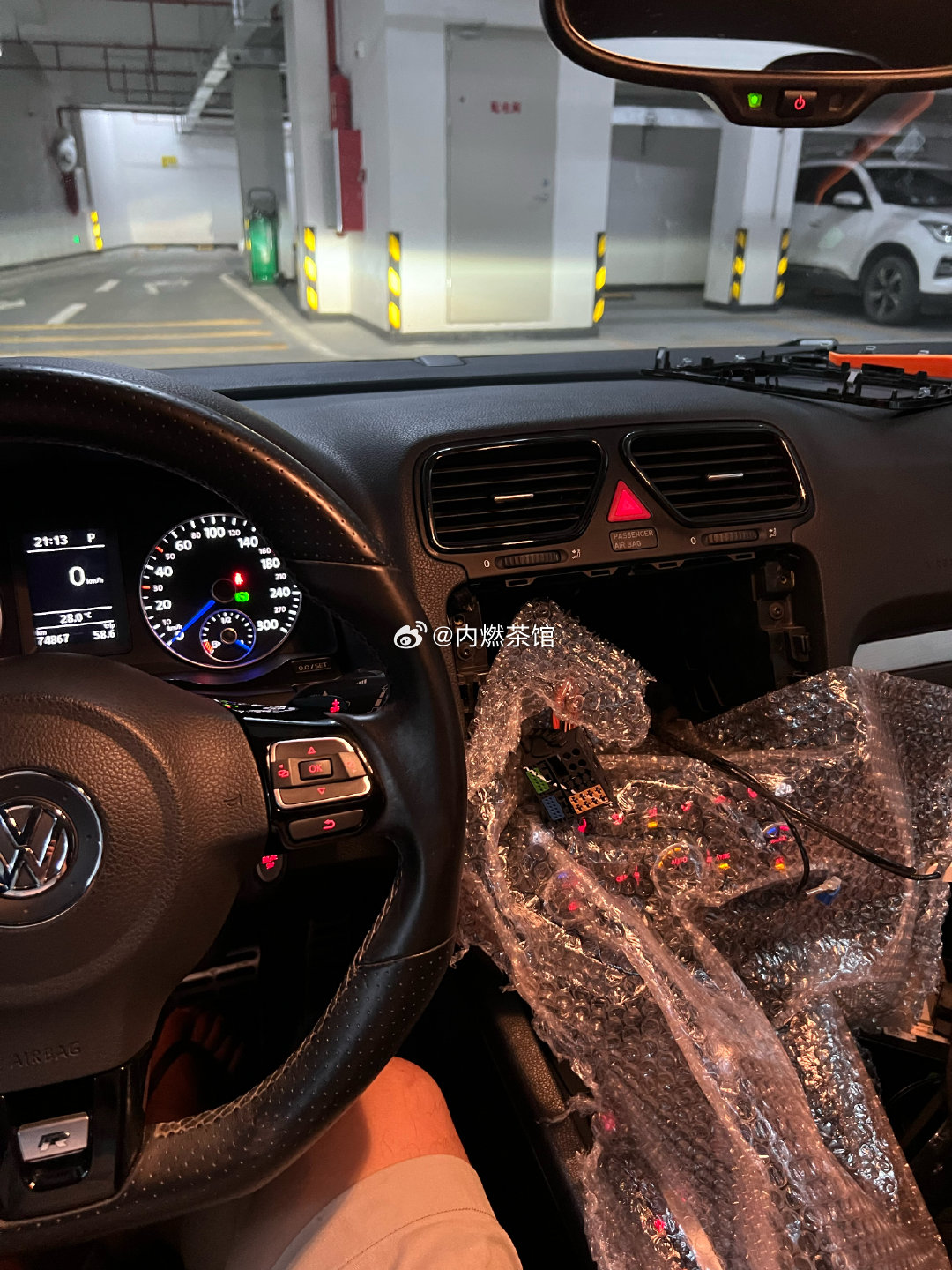昨晚自己动手给尚酷装了个200M主机，实现carplay[开学季] ​​​
