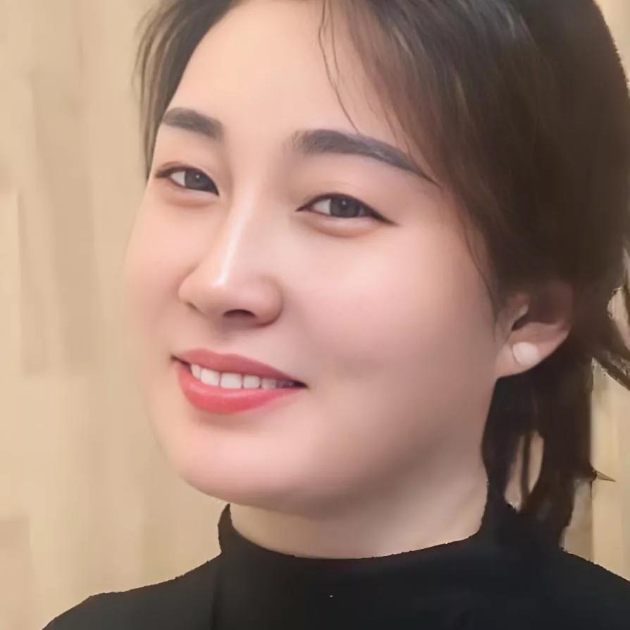 微笑的力量，温暖每一天😊元气满满的微笑 微笑 微笑 晨醒有微笑 对他人微笑 对