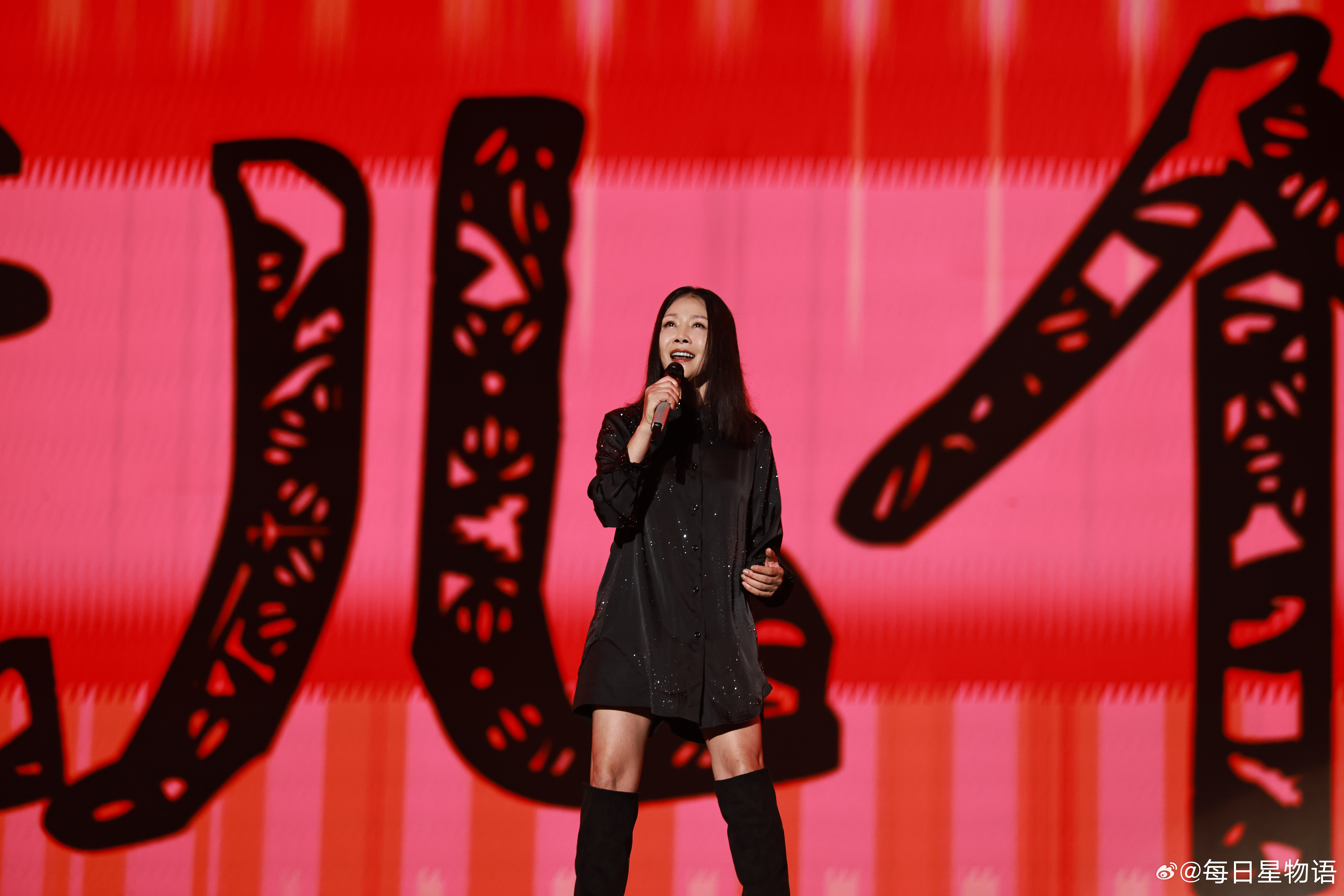 田震北京演唱会预售售罄 北京站演唱会预售已经售罄～ 12月31日北京国家体育馆，