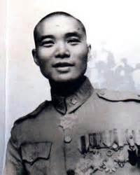 1958年，沈醉去天安门参加阅兵仪式，看见毛主席身边站着的女人，吓得他当场差点魂