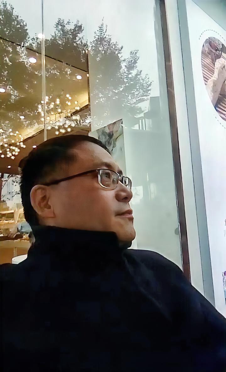 照顾好自己，世界才会属于你，
风雨由天，
快乐由己！

这几句话说的我心坎里去了