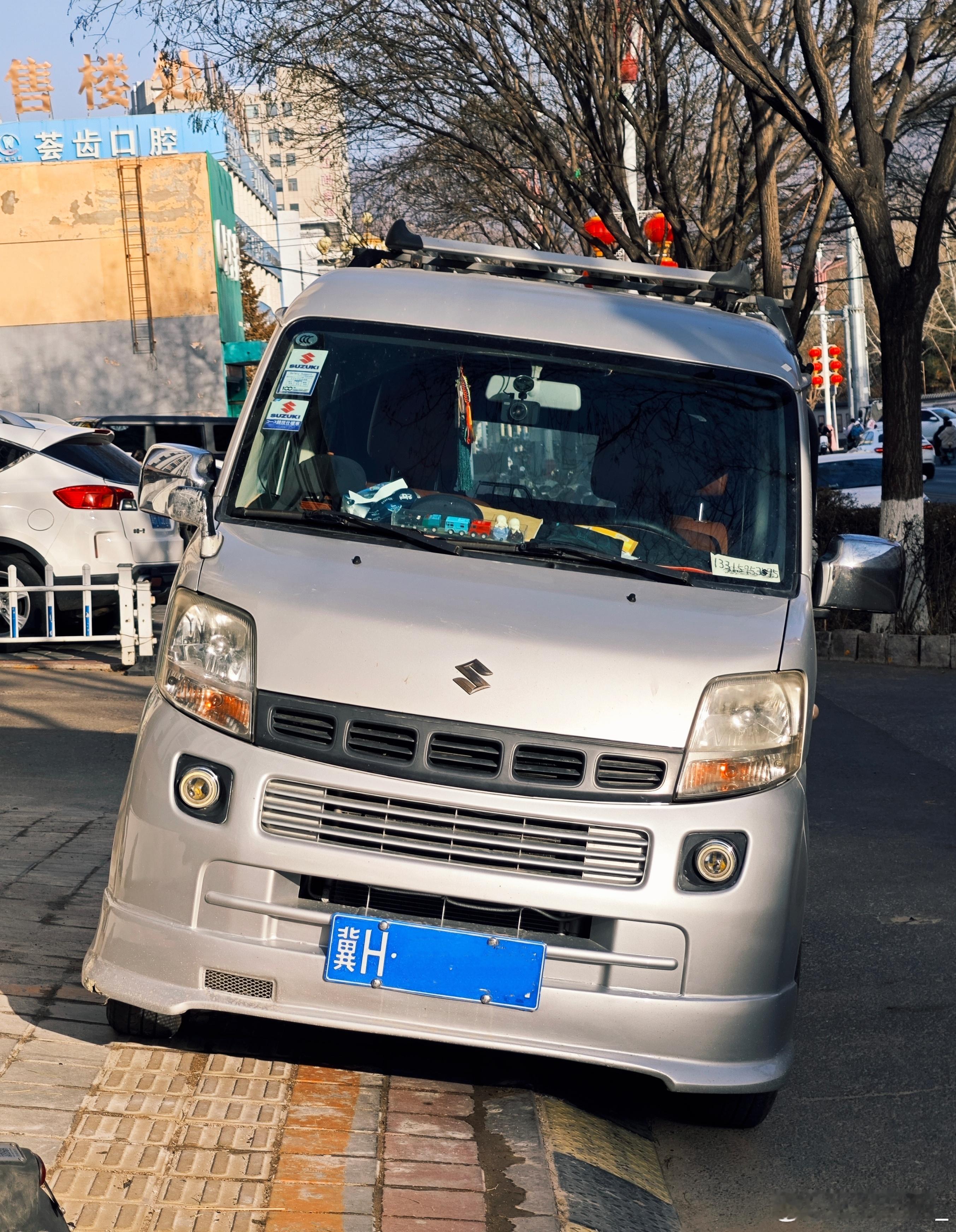 今日车见＆银色浪迪＆F57s Cooper S Cabrio敞篷，颜色和格子旗软