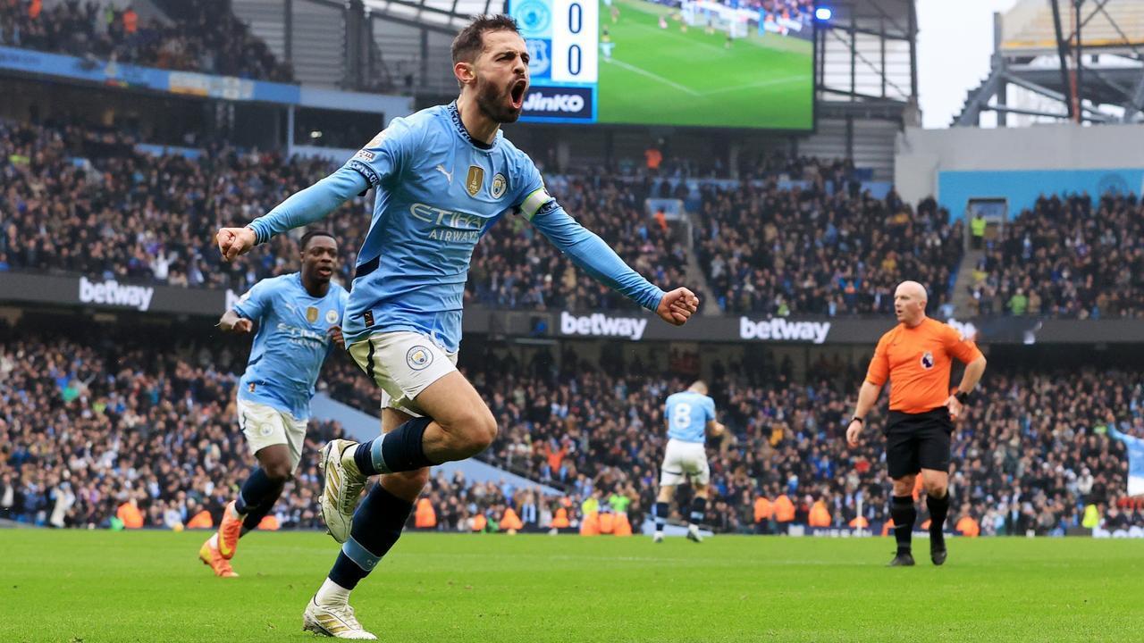 尤文图斯准备给B席开3年合同，税后700万欧年薪+200万浮动。
这也表明了尤文