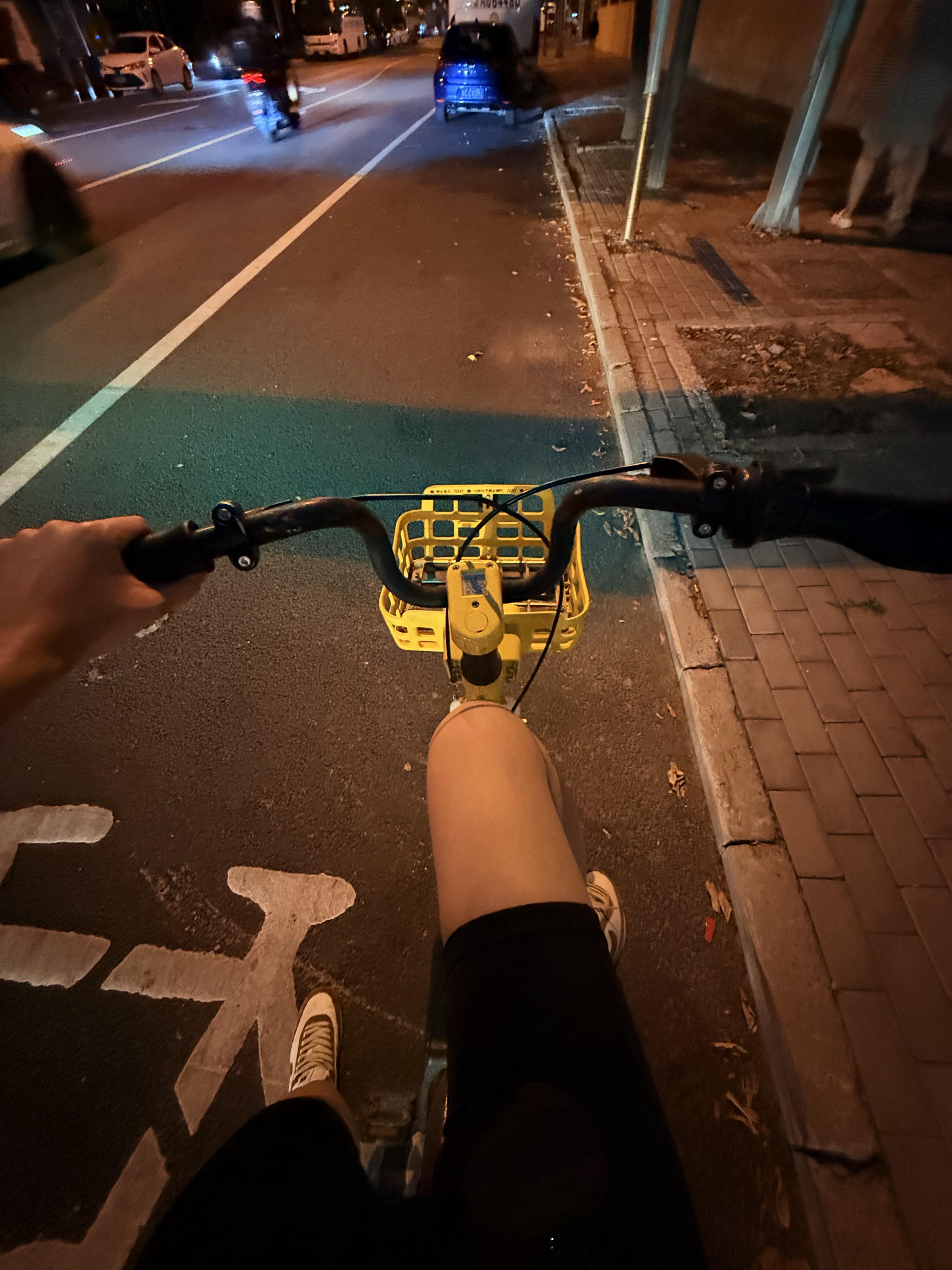 事实证明，晚上骑车兜风和晚上开车兜风一样爽[awsl] ​​​