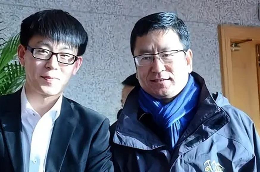 白岩松的独生子白清扬，高三因成绩优秀，被保送到伦敦国王学院，未曾想，他竟选择了最
