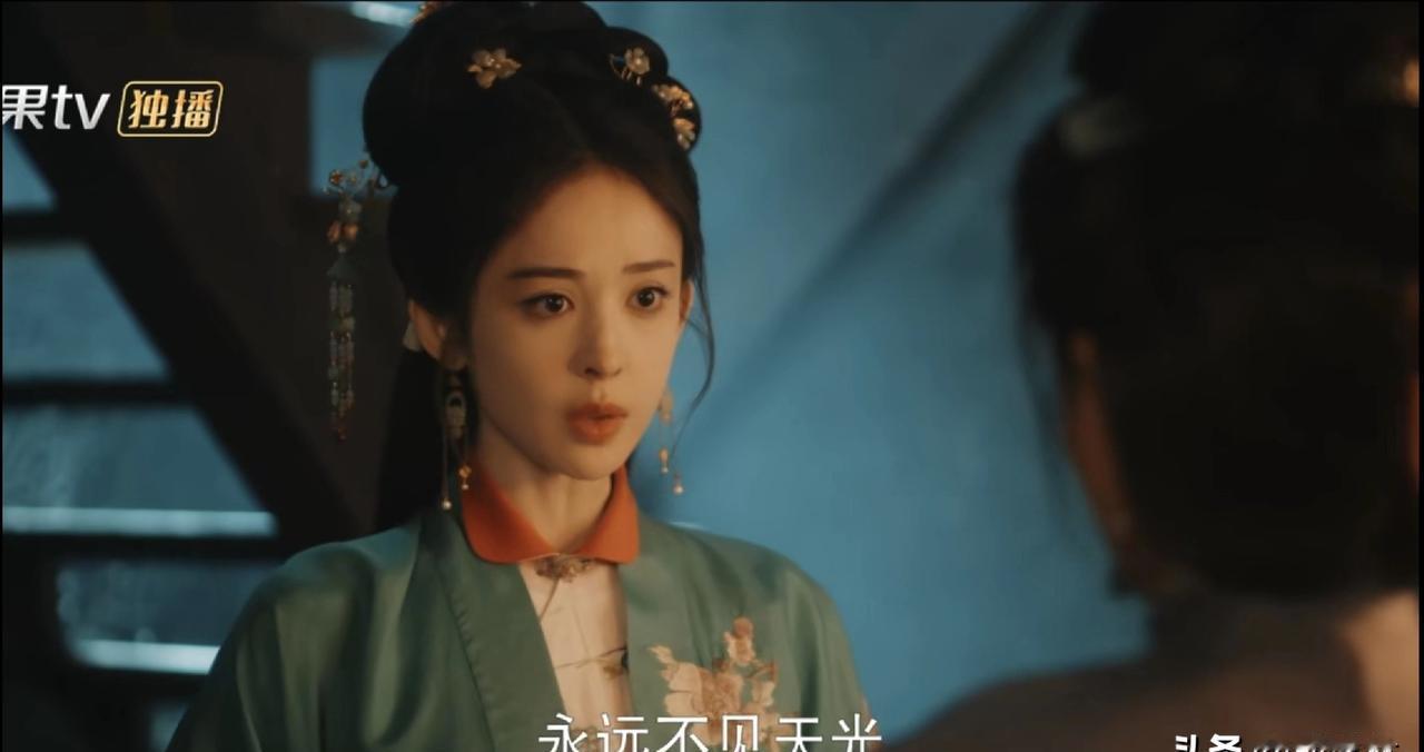 卫克简的拳头，专往亲媳妇杨氏身上招呼。
这哪是婆媳矛盾，分明是蓄意谋杀。
老太太