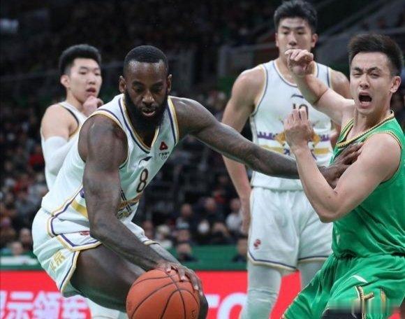 广厦男篮签了桑普森作为锋线外援[傻眼]，卫冕冠军这休赛期动作够快啊桑普森也是CB