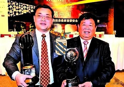 女婿再好也不是儿子，
福耀玻璃超1700亿市值的曹德旺，
今天正式传给了儿子曹晖