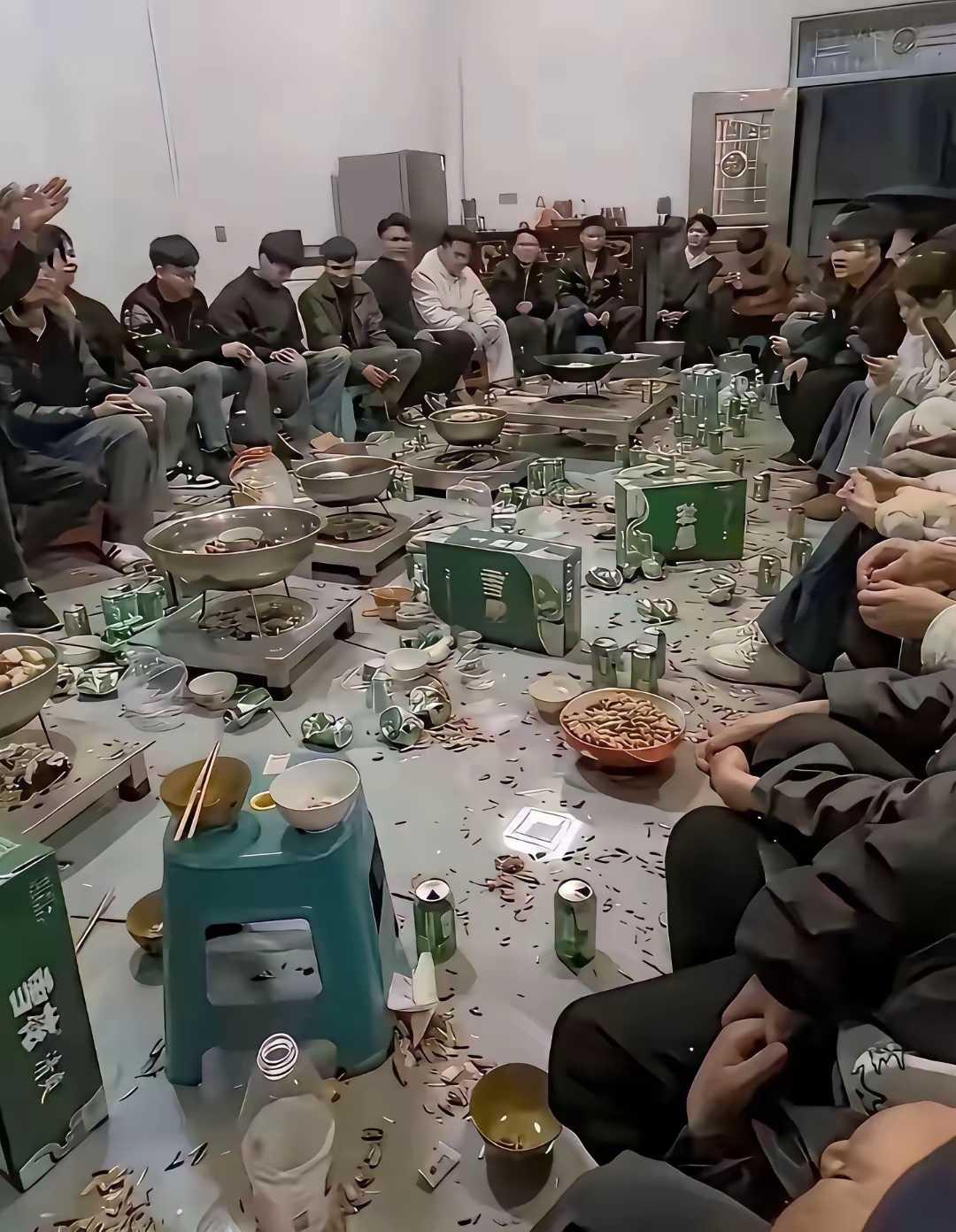 这样聚餐有什么意义，谁能告诉我