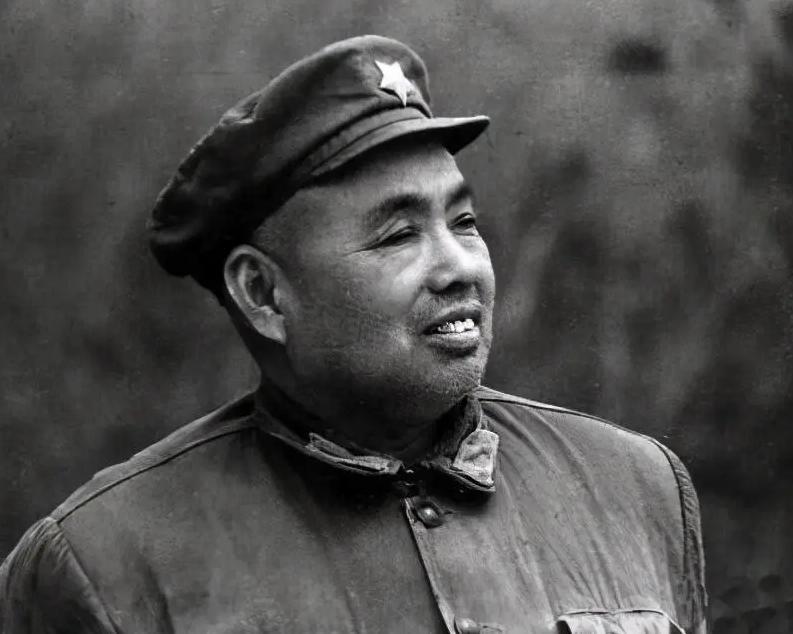 许世友一生都不肯原谅的人是谁？秘书透露：朱德亲自调解也不管用
“老许，放下吧，人
