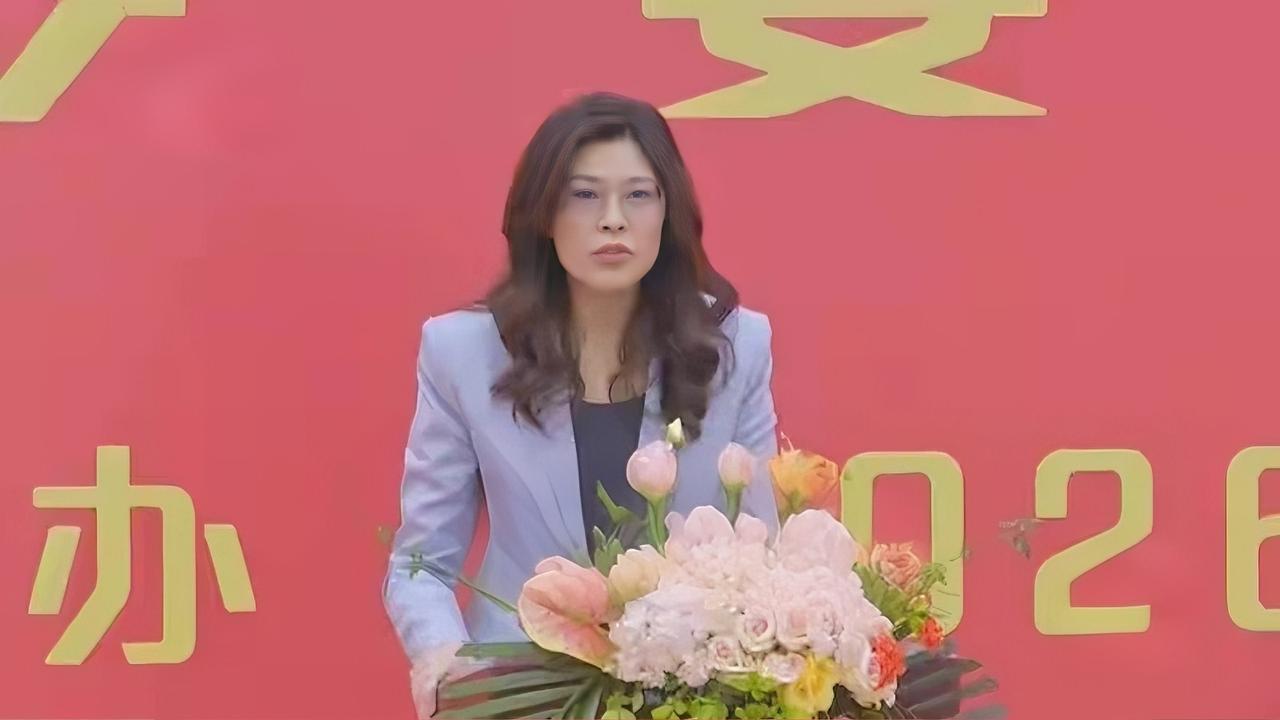 国民党那潭死水被她搅活了！郑丽文这波“先捂暖再谈统”的骚操作，到底靠不靠谱？
