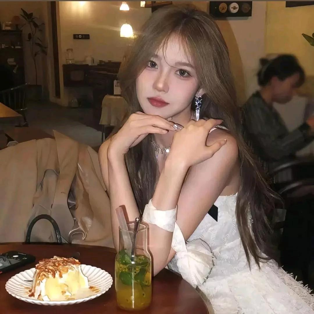 甜美下午茶时光，享受美食与宁静。下午茶 氛围感下午茶 居家浪漫下午茶 甜系下午茶