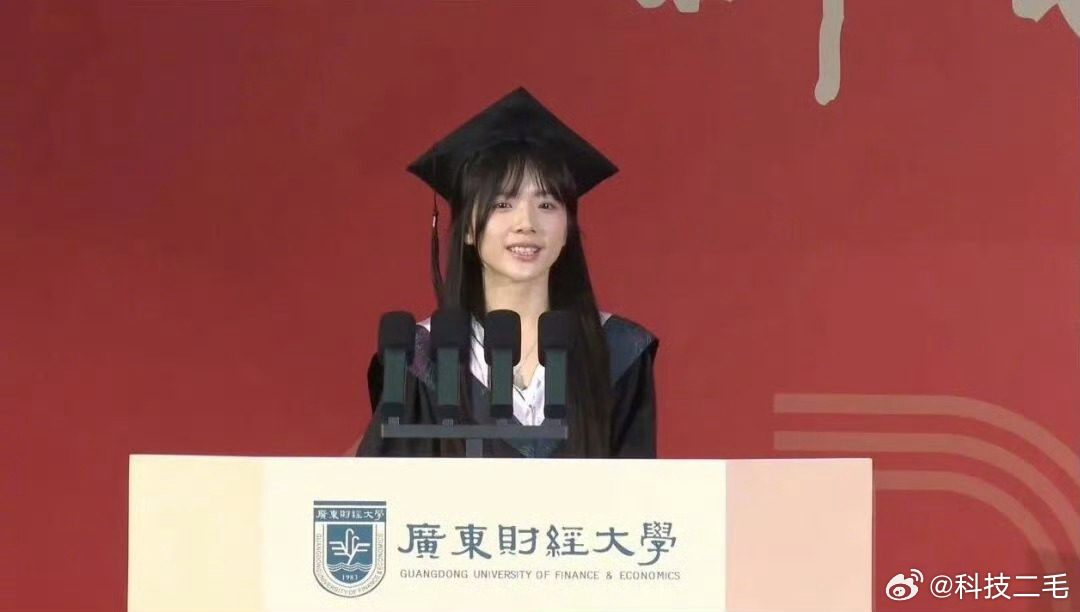 李思潼毕业发言原来人家今年才毕业呀！ 
