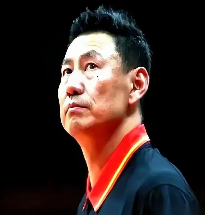 还有几天，一个三年前被钉在耻辱柱上的人，马上要被当成活菩萨请回来了。
就那个事儿