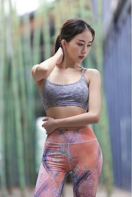 生活手记有些熟悉的事，该忘就忘吧；再留恋的人，无缘便是结局。曾深喜过，也浅爱过，