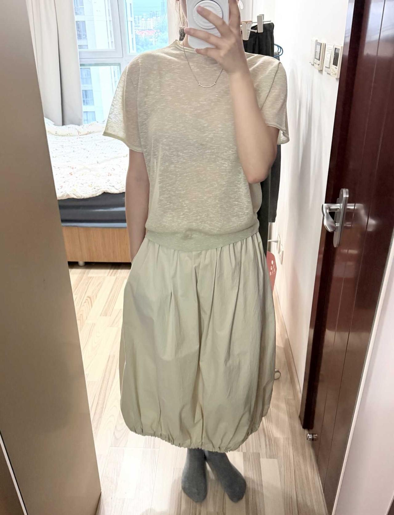OOTD｜夏日清透outfit
美丽美丽美丽的夏日清透上衣
毫不犹豫留下
怎么这
